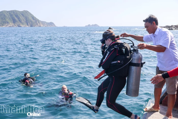 Học lặn biển ở vịnh Nha Trang 