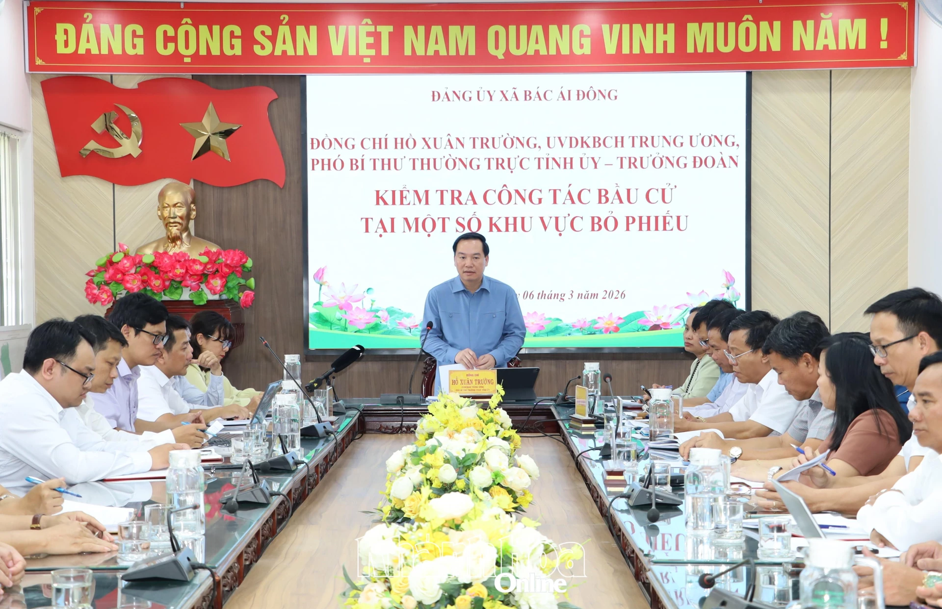 Phó Bí thư Thường trực Tỉnh ủy Hồ Xuân Trường phát biểu chỉ đạo tại buổi làm việc với các xã: Bác Ái, Bác Ái Tây và Bác Ái Đông.