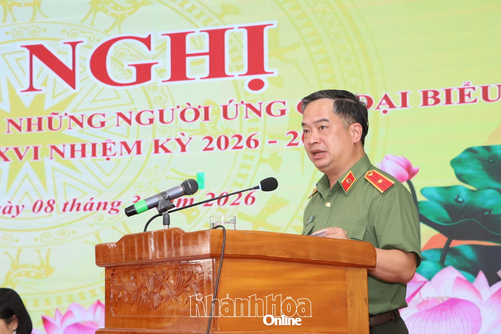 Thiếu tướng Nguyễn Hữu Phước trình bày chương trình hành động.