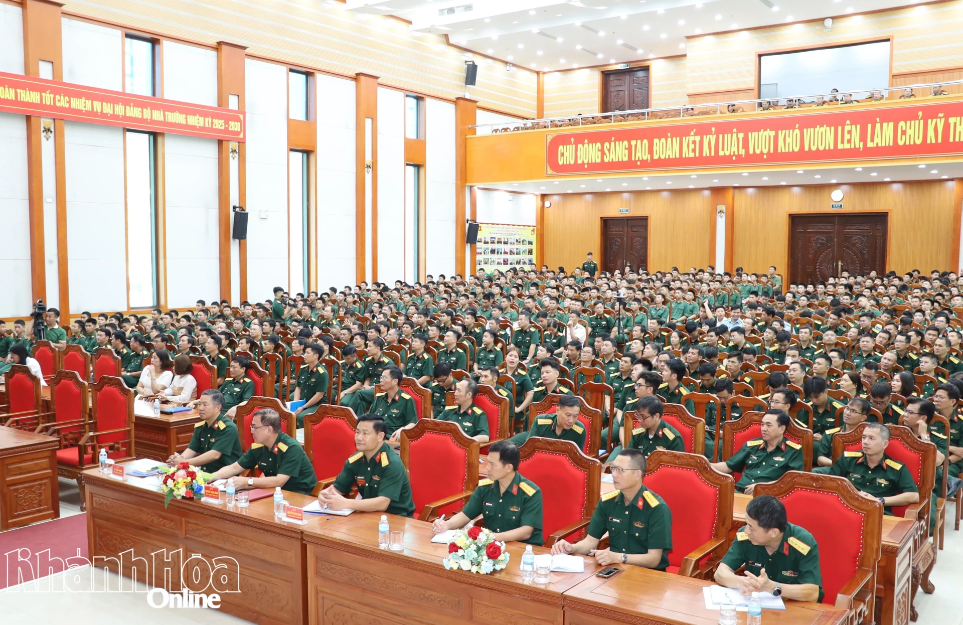 Quang cảnh tại hội nghị.