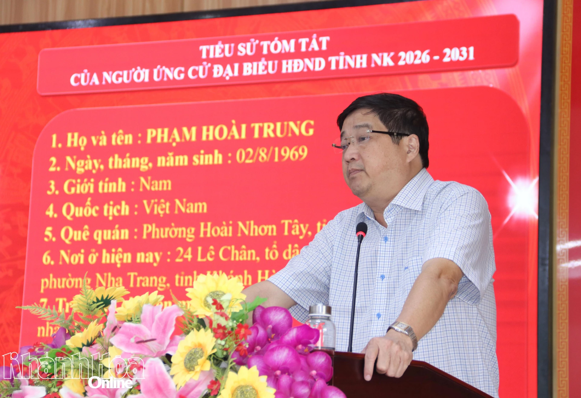 Ông Phạm Hoài Trung trình bày chương trình hành động.