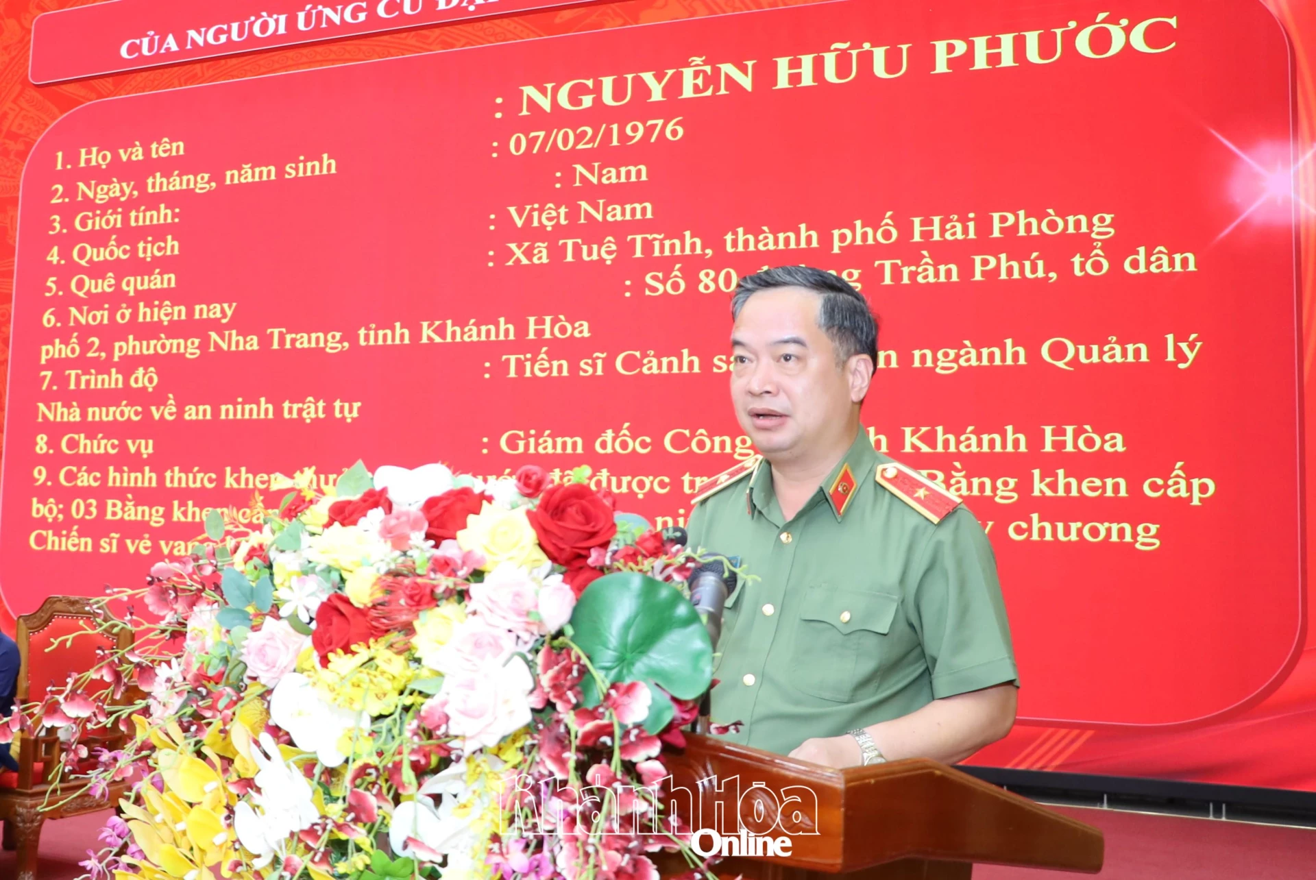 Thiếu tướng Nguyễn Hữu Phước trình bày chương trình hành động.