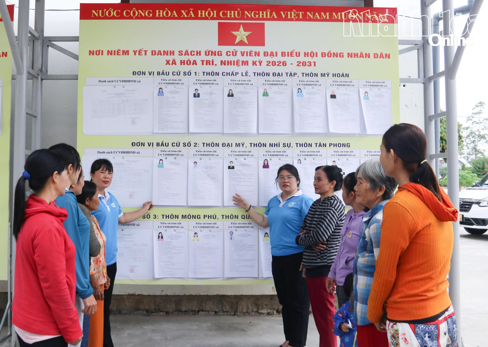 Hội Liên hiệp Phụ nữ xã Hòa Trí tuyên truyền cho cử tri về bầu cử.