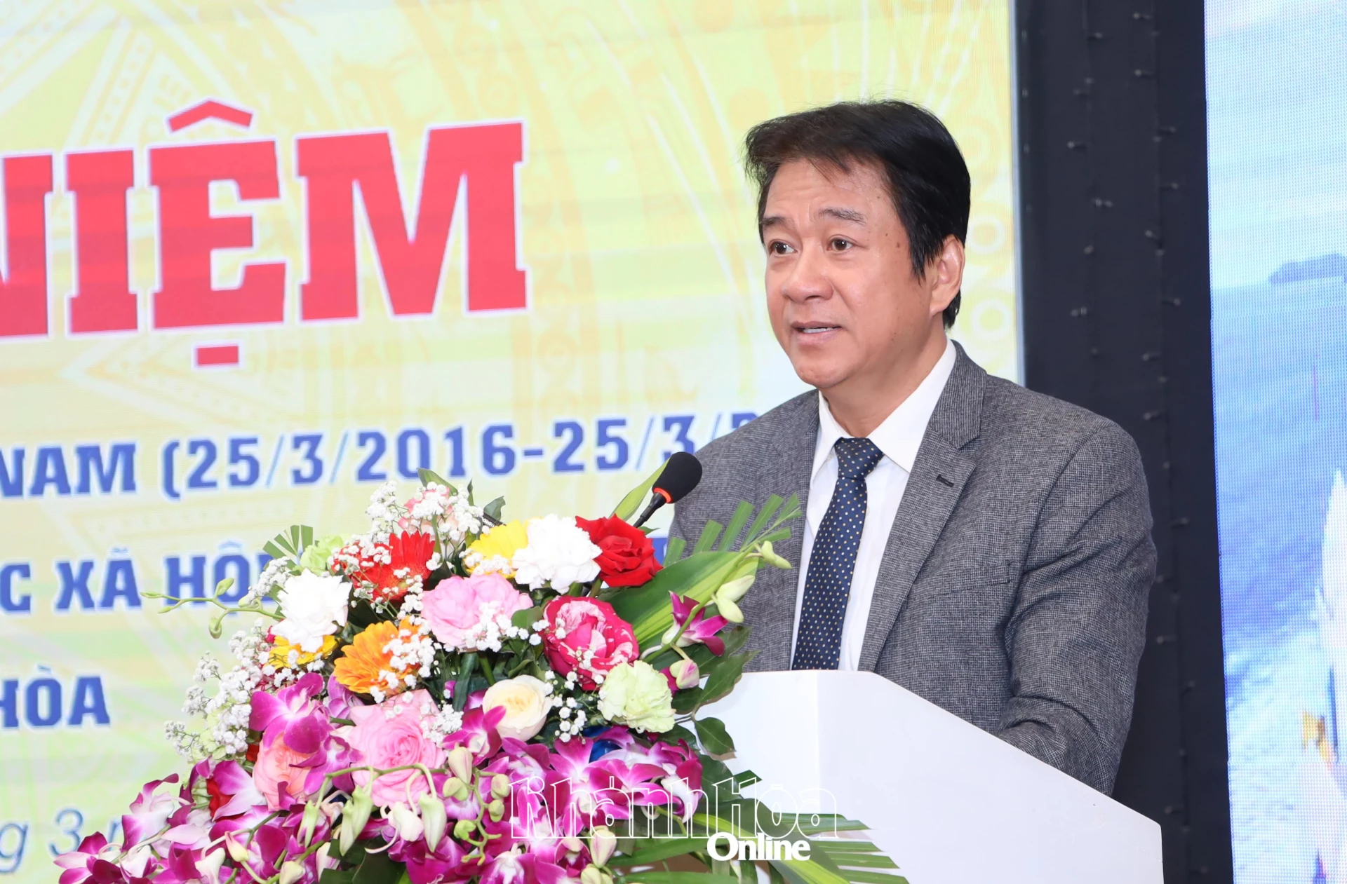 Phó Chủ tịch Thường trực UBND tỉnh Nguyễn Long Biên phát biểu tại buổi lễ.