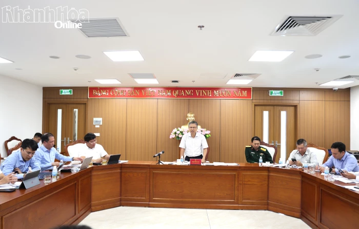 Phó Chủ tịch UBND tỉnh Trần Hòa Nam họp về các vấn đề liên quan đến Khu kinh tế Vân Phong