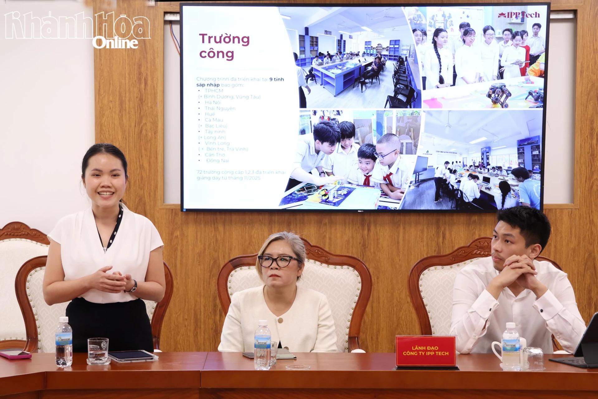 Đại diện Công ty IPP Technology trình bày phương án, ý tưởng tại cuộc họp.