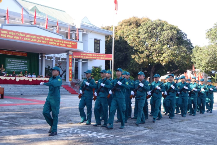 Ban Chỉ huy Phòng thủ khu vực 3 - Cam Lâm tổ chức lễ ra quân huấn luyện năm 2026