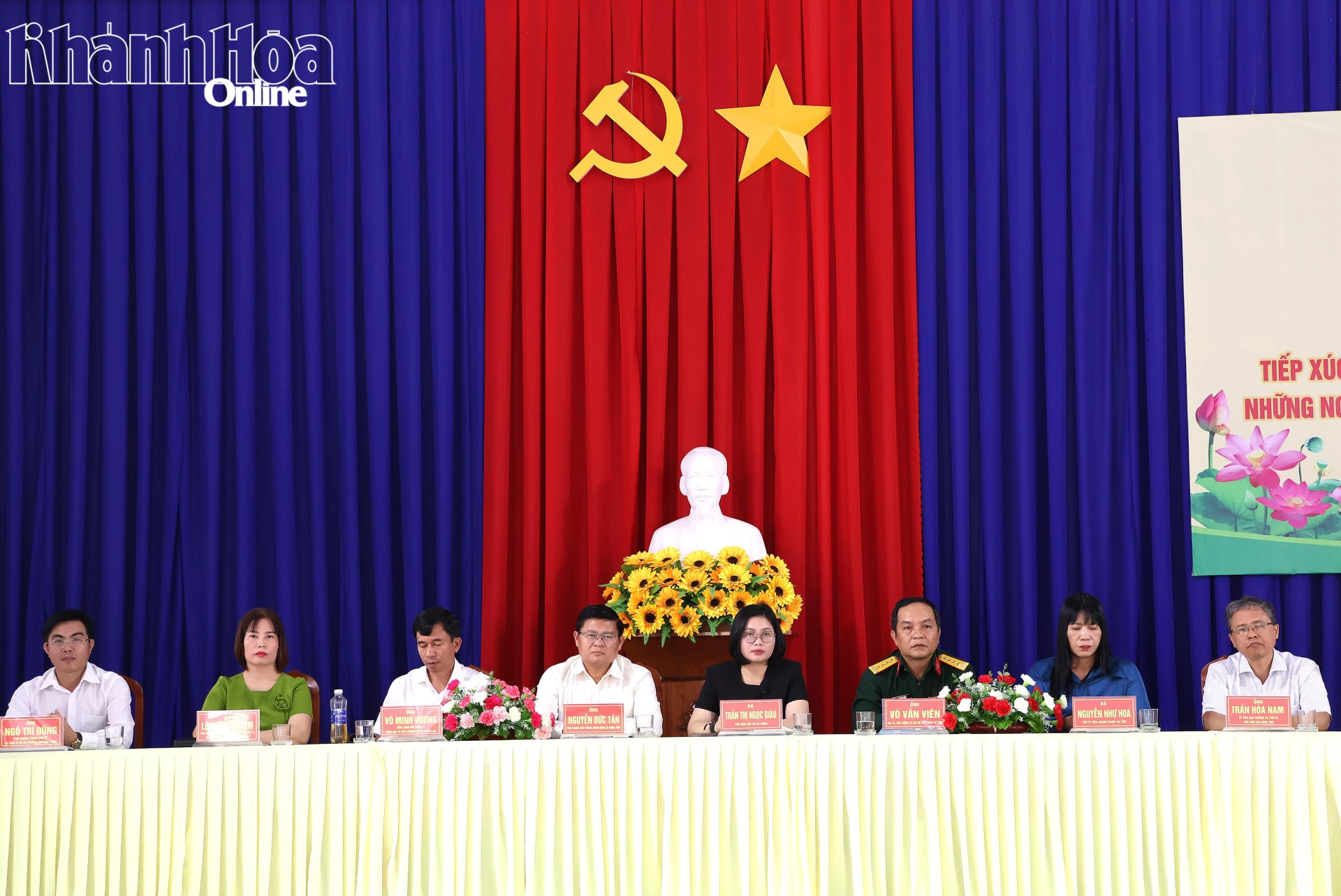 Những người ứng cử đại biểu HĐND tỉnh nhiệm kỳ 2026 - 2031 tiếp xúc cử tri xã Suối Dầu.