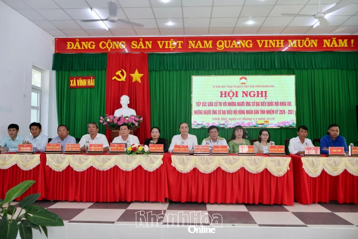Người ứng cử đại biểu Quốc hội khóa XVI và đại biểu HĐND tỉnh tiếp xúc cử tri xã Vĩnh Hải