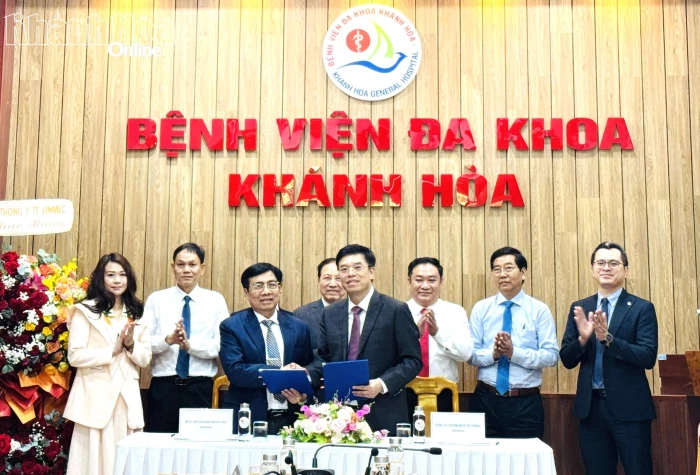 Bệnh viện Đa khoa Khánh Hòa và Hệ thống y tế Vinmec ký kết hợp tác chuyên môn