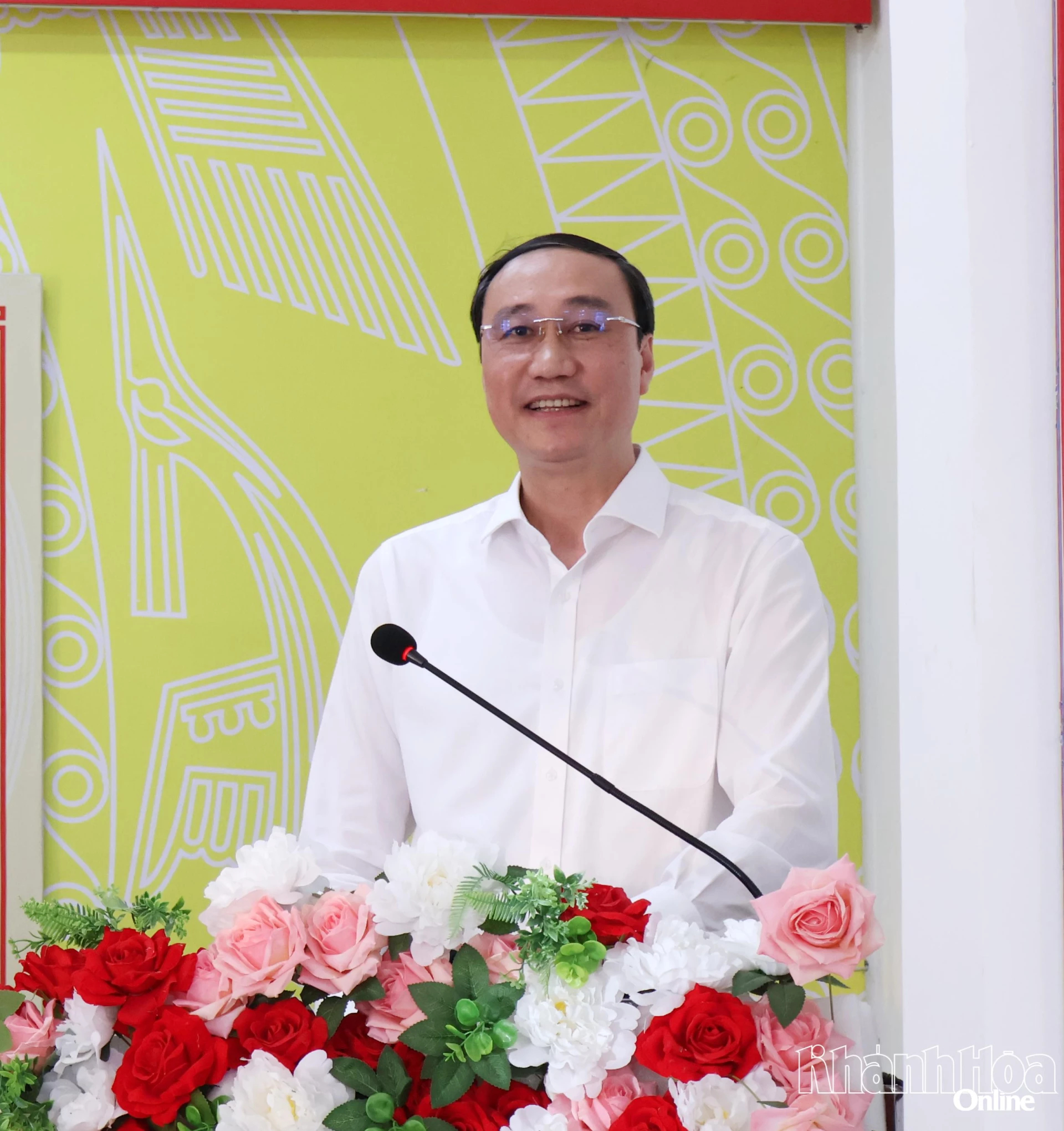 
Ông Phùng Khánh Tài  trình bày chương trình hành động.