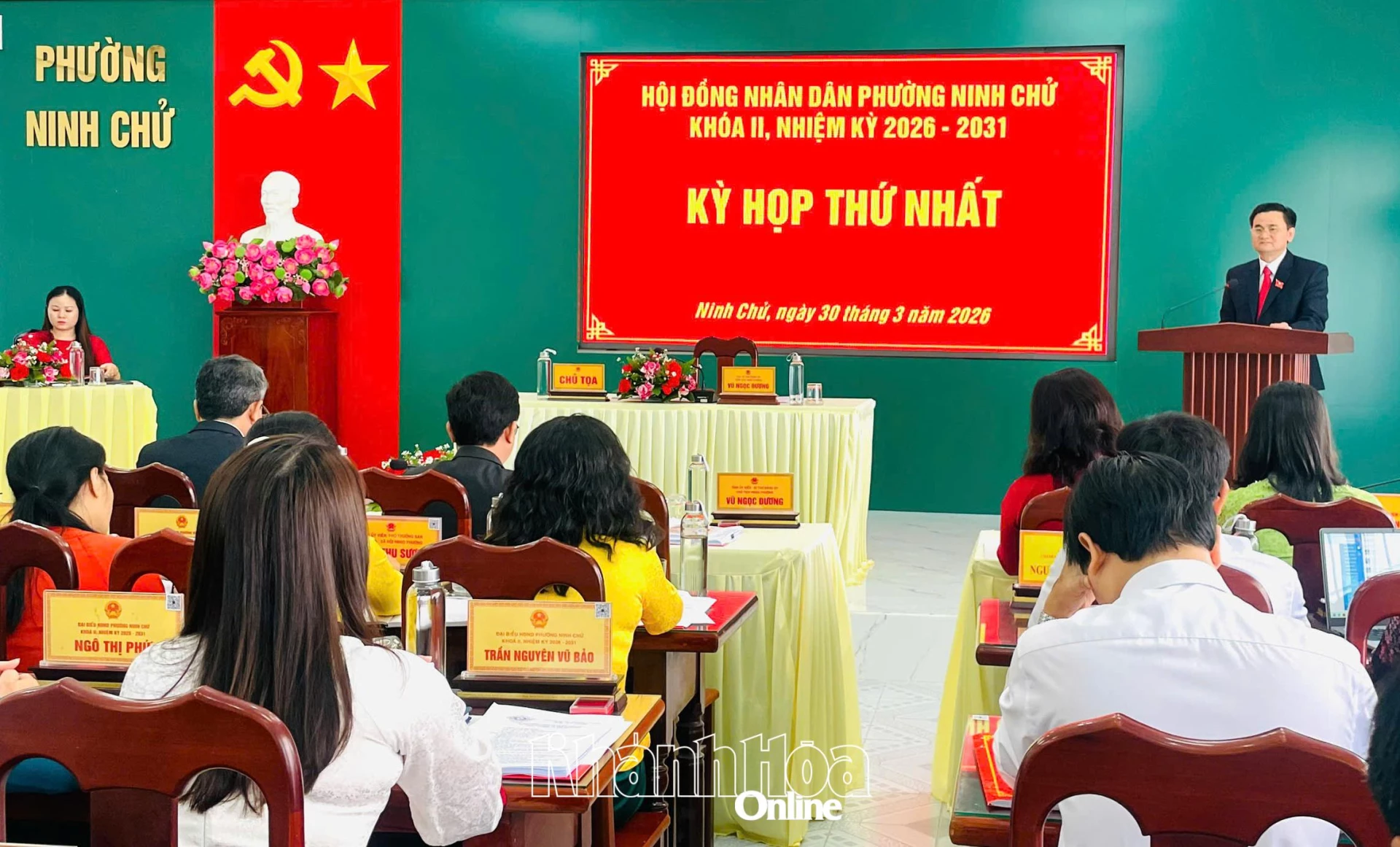 Quang cảnh kỳ họp.