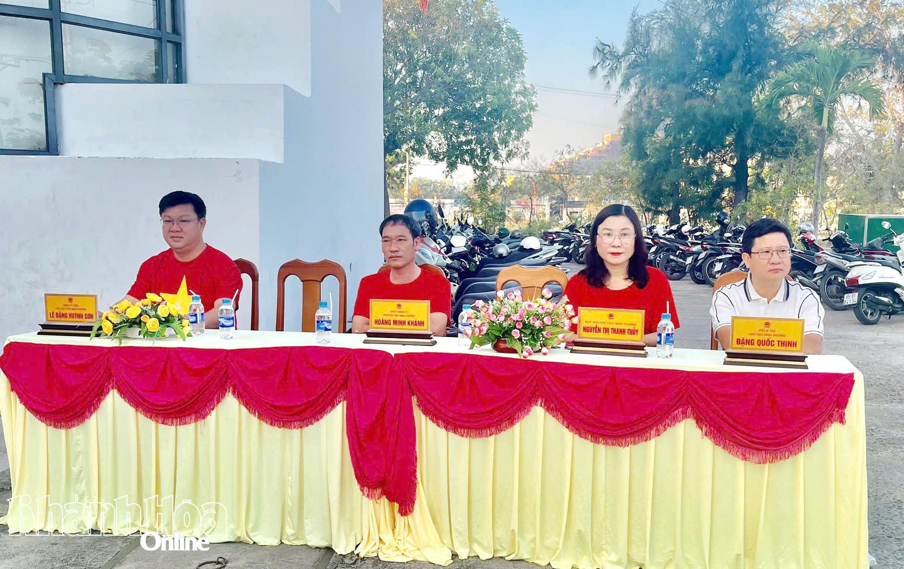 Các đại biểu dự lễ phát động.