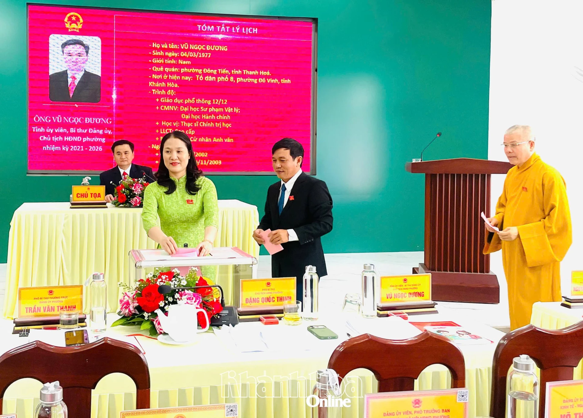 Các đại biểu bầu chức danh Chủ tịch HĐND phường Ninh Chử khoá II, nhiệm kỳ 2026-2031.