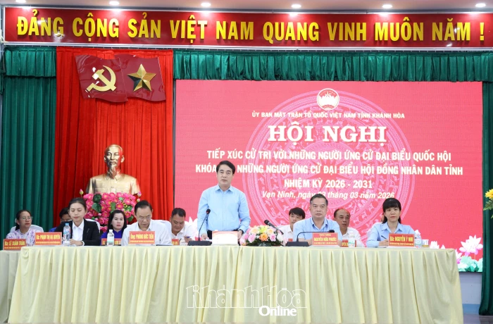 Bí thư Tỉnh ủy Nghiêm Xuân Thành và những người ứng cử đại biểu Quốc hội, HĐND tỉnh tiếp xúc cử tri xã Vạn Ninh