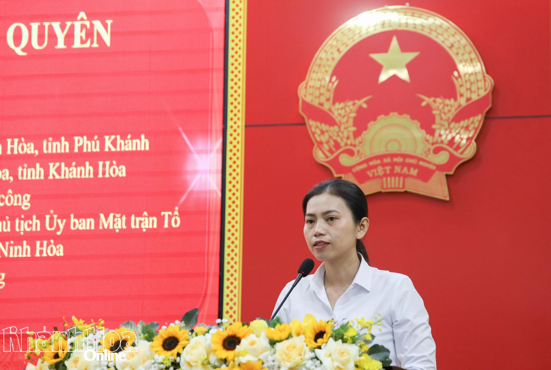 Bà Phạm Thị Hạ Quyên trình bày chương trình hành động.