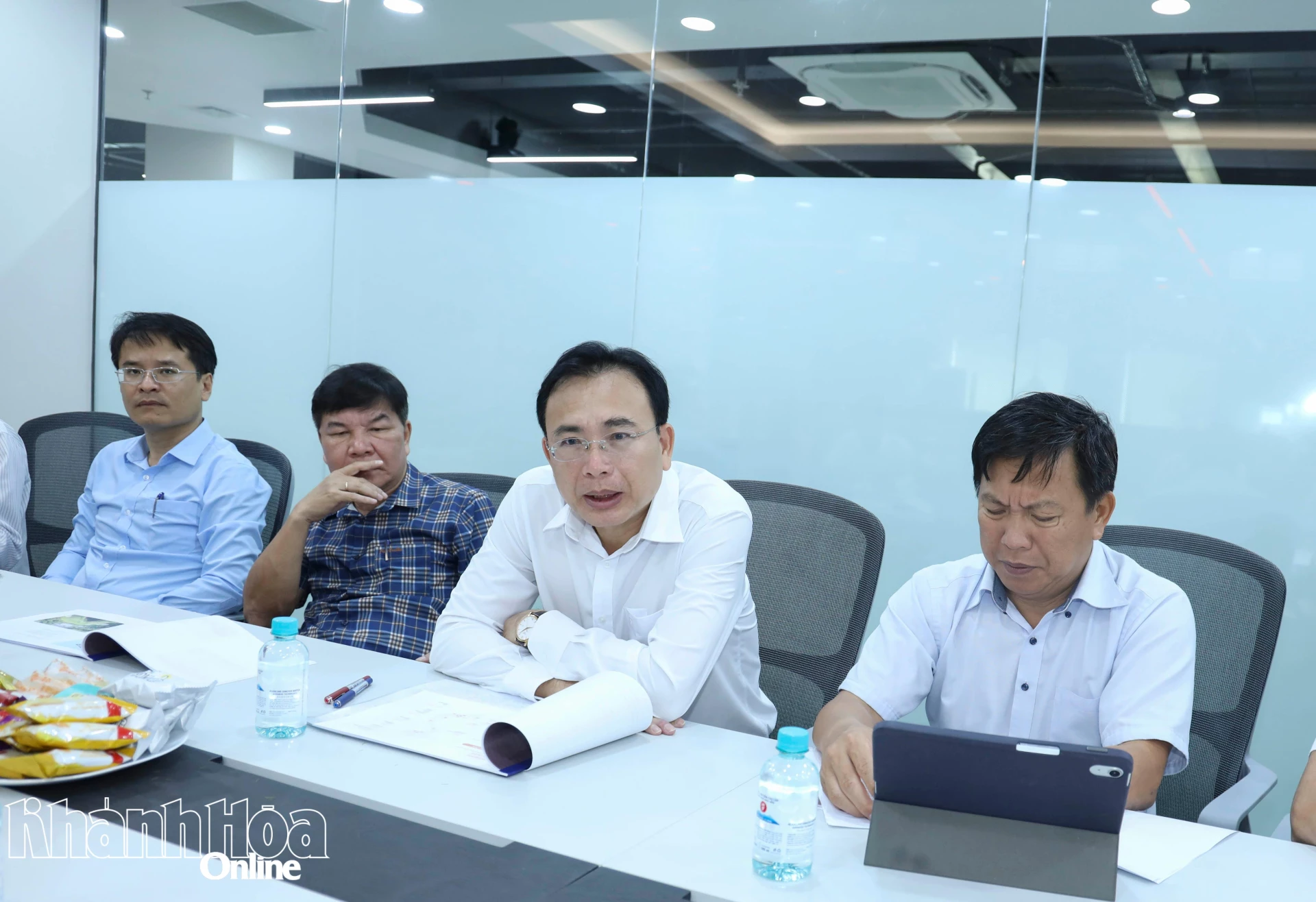 Lãnh đạo Sở Công thương thông tin một số vấn đề về thu hút đầu tư đến lãnh đạo Công ty Cổ phần Tập đoàn Tân Thành Đô.