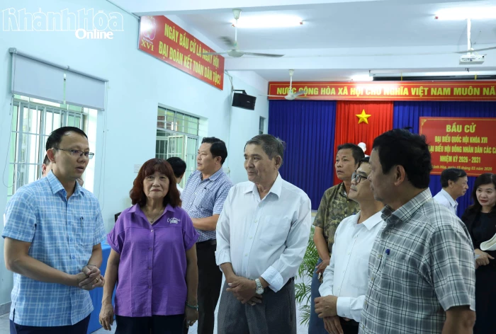 Phó Chủ tịch UBND tỉnh Nguyễn Thanh Hà kiểm tra công tác chuẩn bị bầu cử tại phường Tây Nha Trang