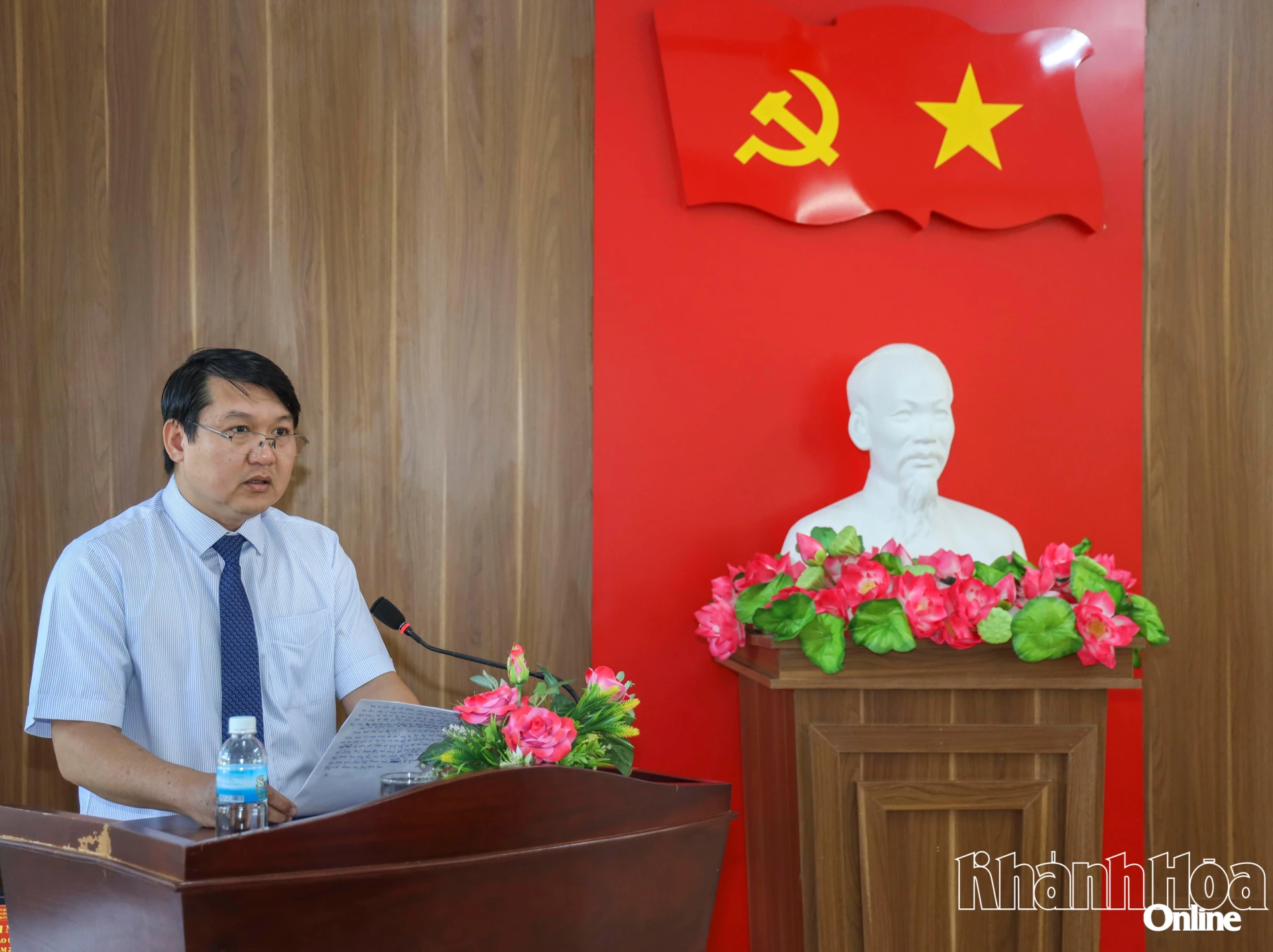 Đồng chí Lương Đức Hải phát biểu tại hội nghị.