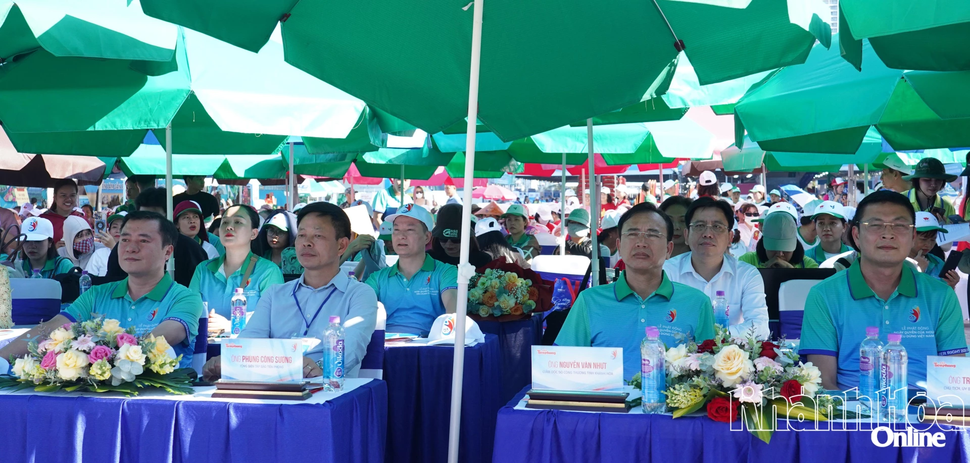 Các đại biểu tham dự lễ phát động.