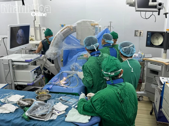 Bệnh viện Đa khoa Khánh Hòa: Làm chủ nhiều kỹ thuật chuyên sâu về tiết niệu