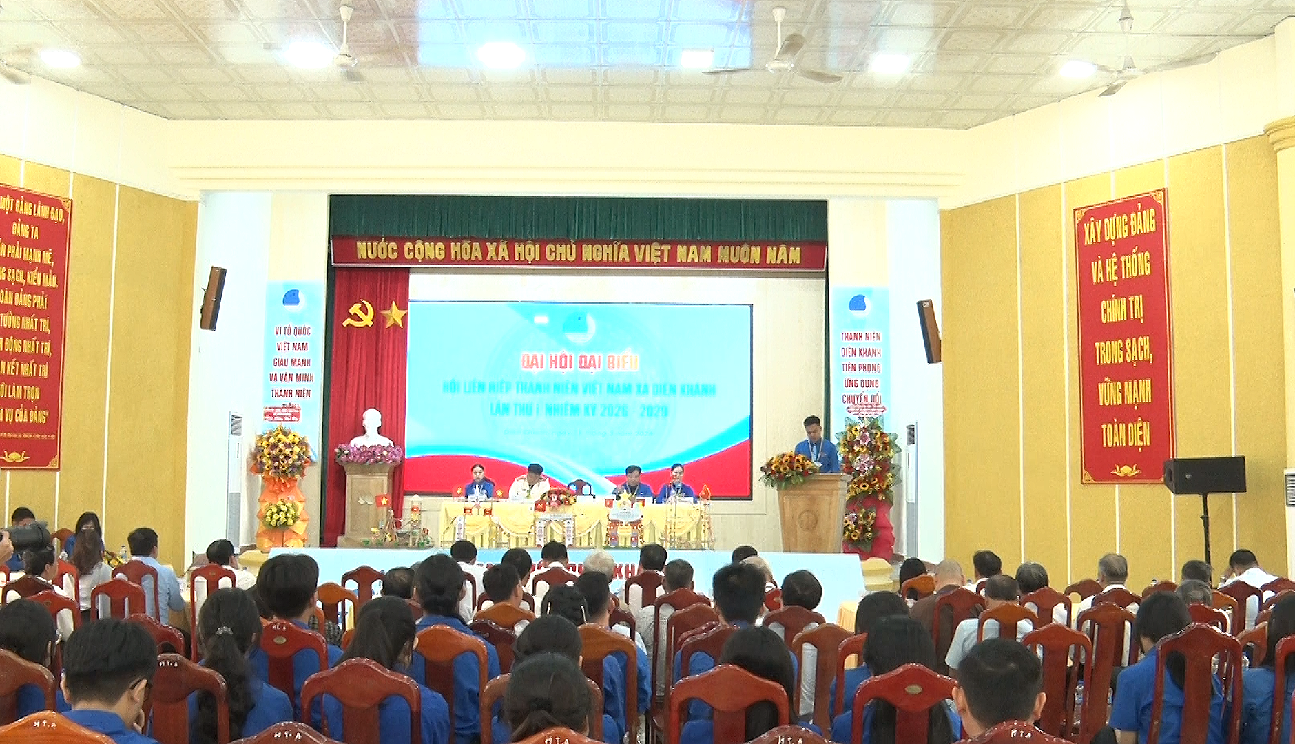 Quang cảnh đại hội.