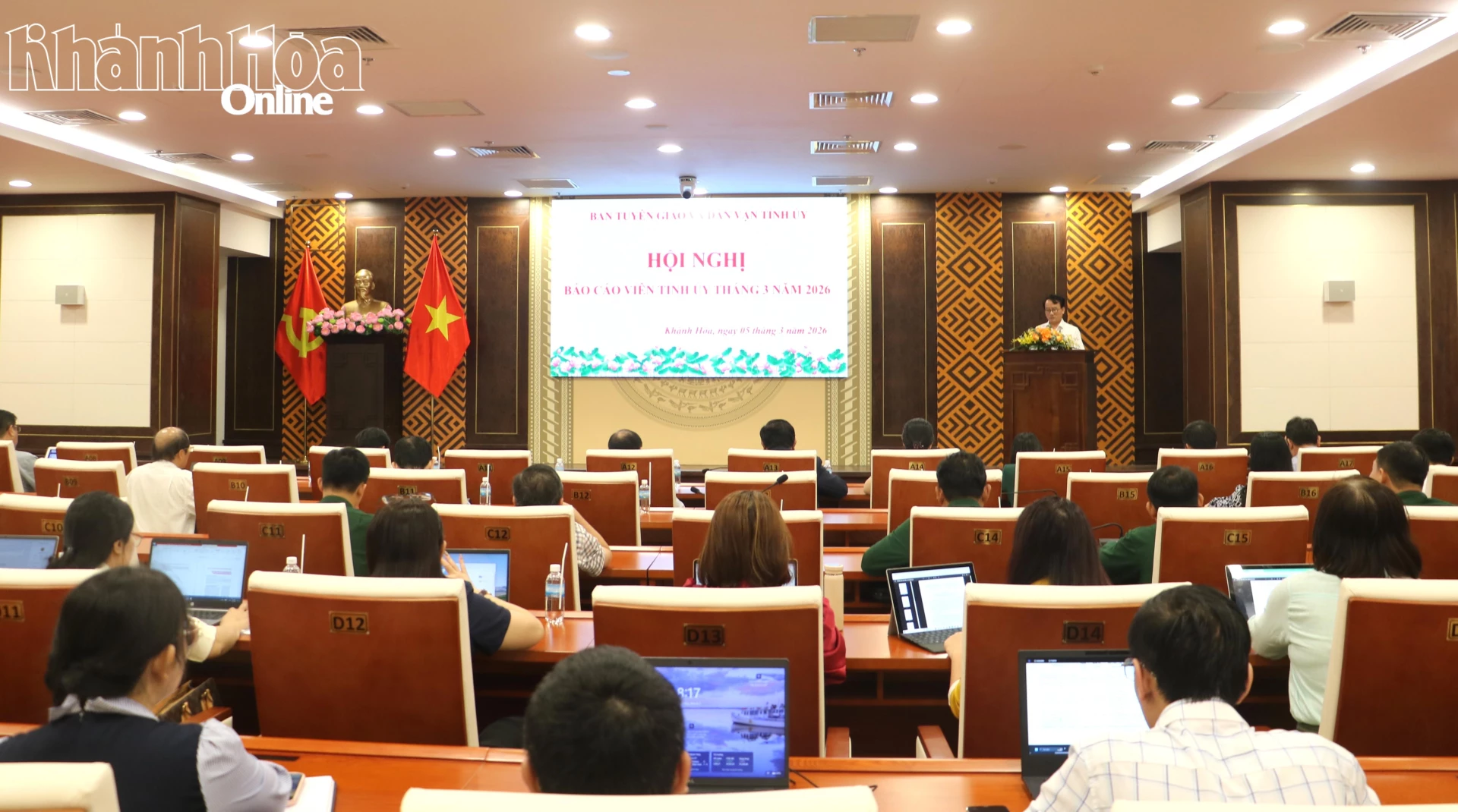 Quãng cảnh hội nghị