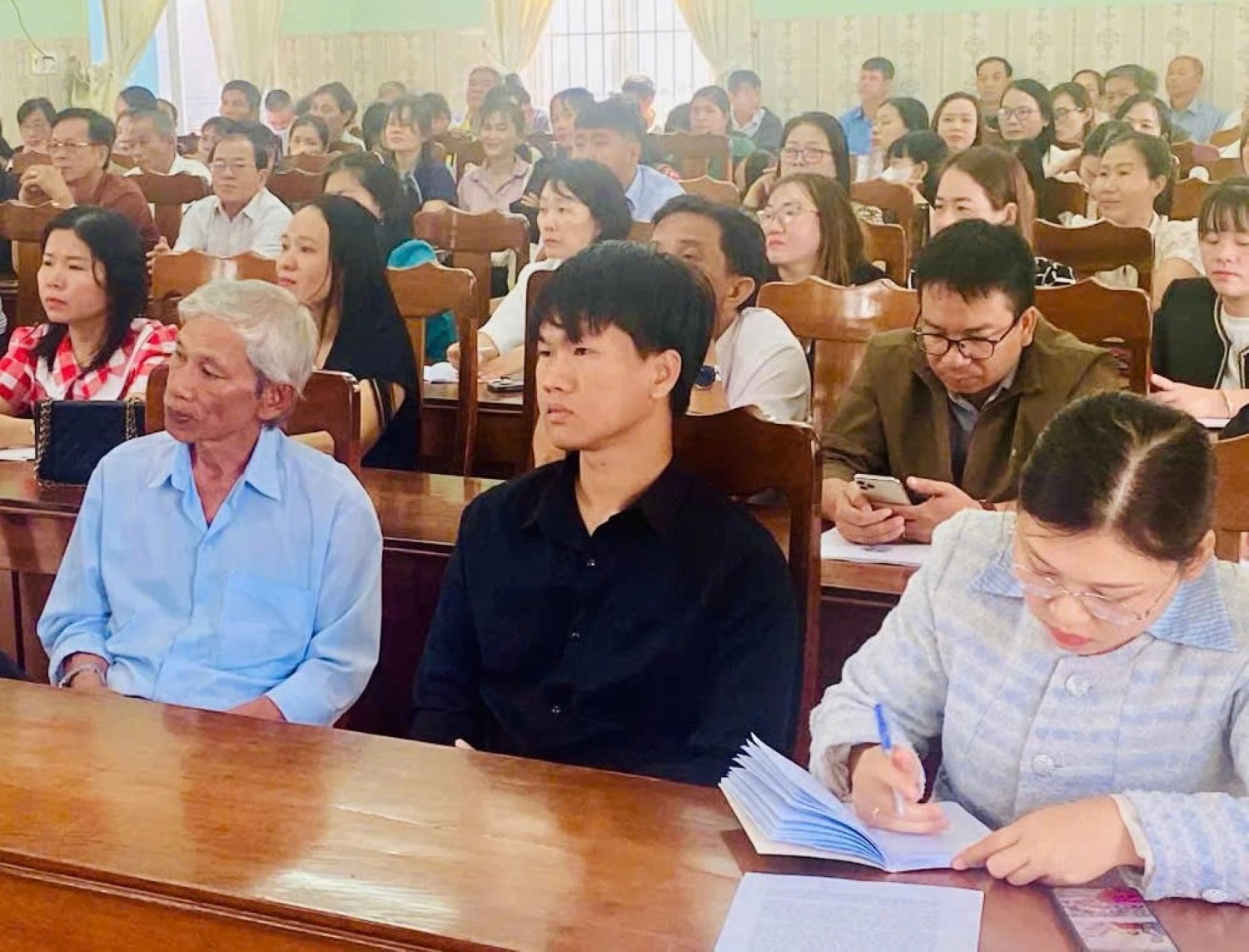 Quang cảnh hội nghị.