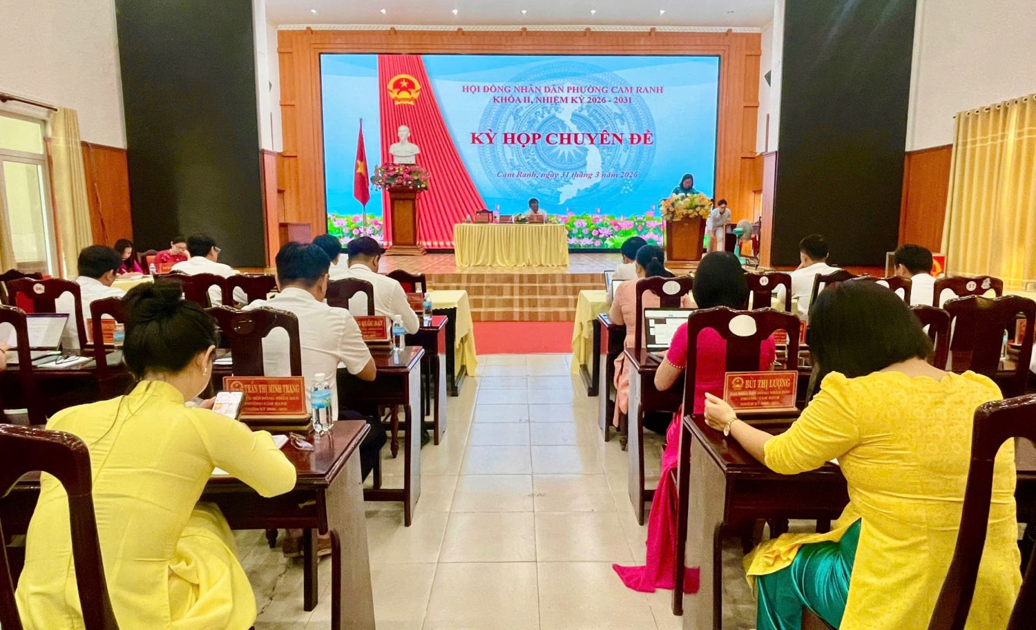 Quang cảnh kỳ họp.