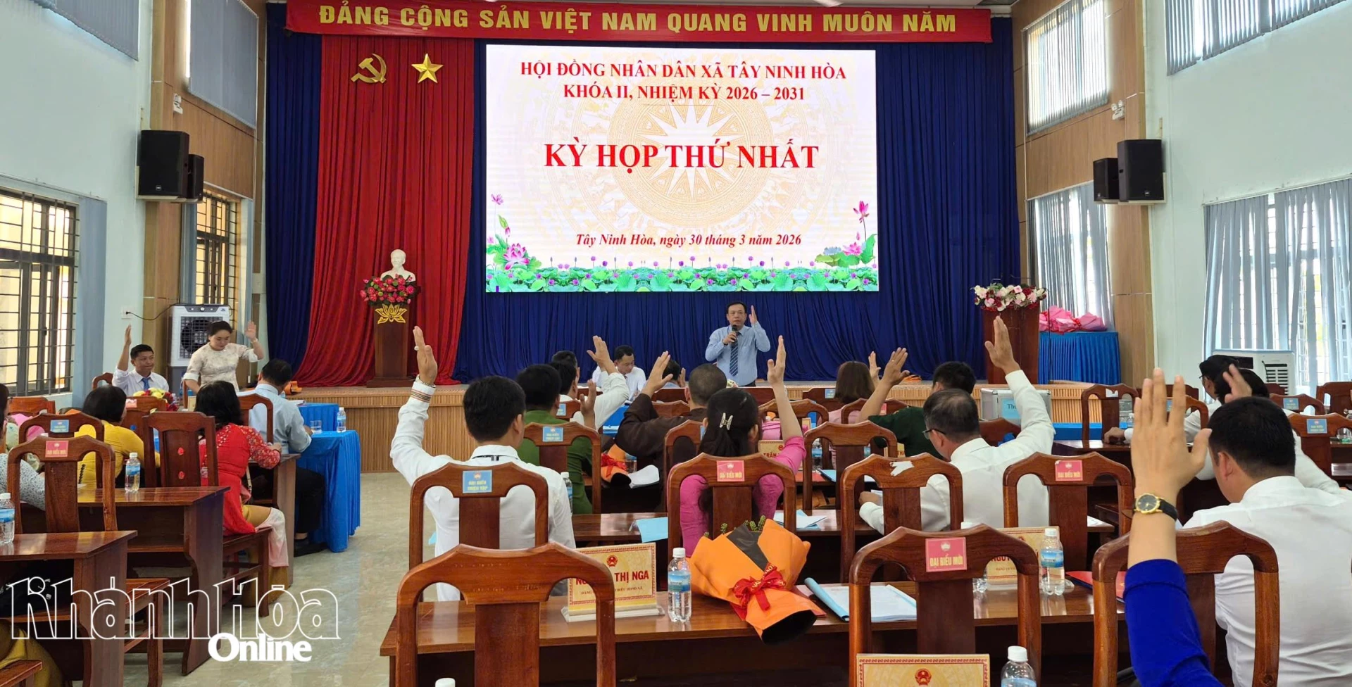 Quang cảnh kỳ họp HĐND xã Tây Ninh Hòa