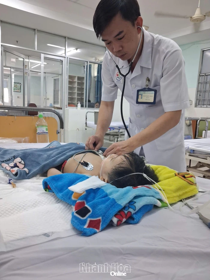 Bệnh viện Đa khoa Khánh Hòa cứu sống bệnh nhi sốc nhiễm khuẩn, tổn thương đa cơ quan