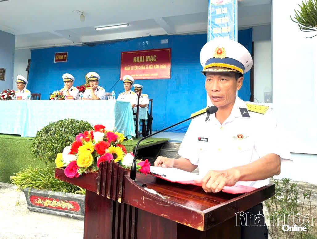 Thượng tá Nguyễn Sỹ Sơn phát biểu khai mạc