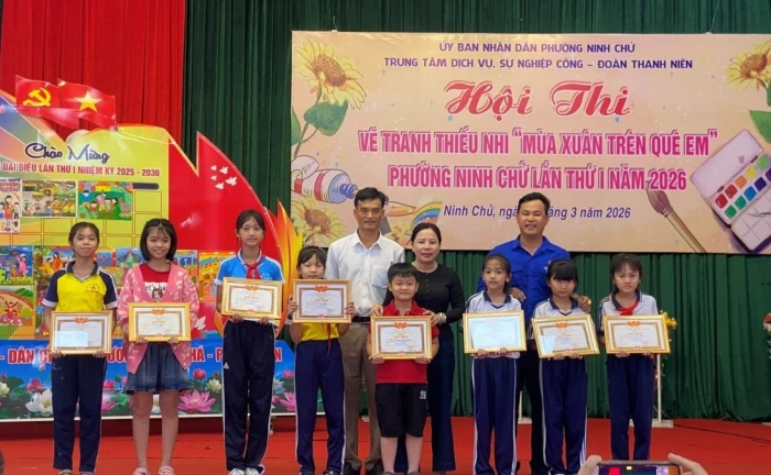 Phường Ninh Chử tổ chức hội thi vẽ tranh “Mùa xuân trên quê hương em”