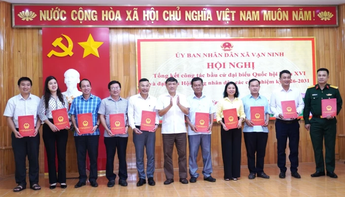 Ủy ban Bầu cử xã Vạn Ninh tổng kết công tác bầu cử