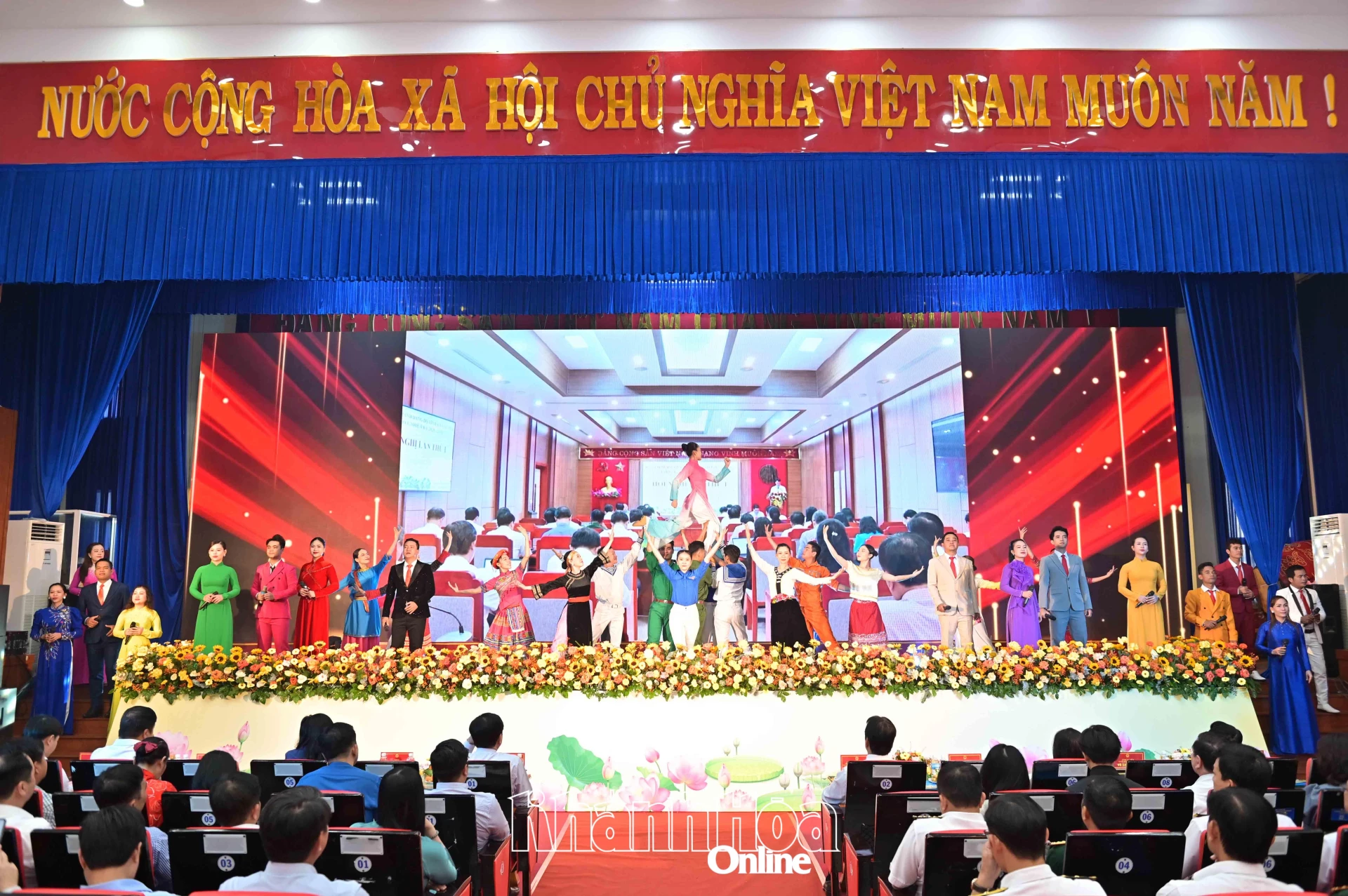 Một tiết mục văn nghệ tại hội nghị.