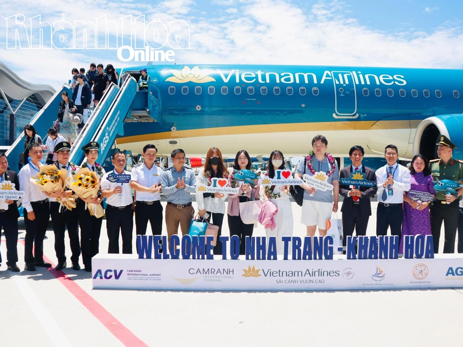 Vietnam Airlines mở nhiều đường bay quốc tế và nội địa đến Khánh Hòa
