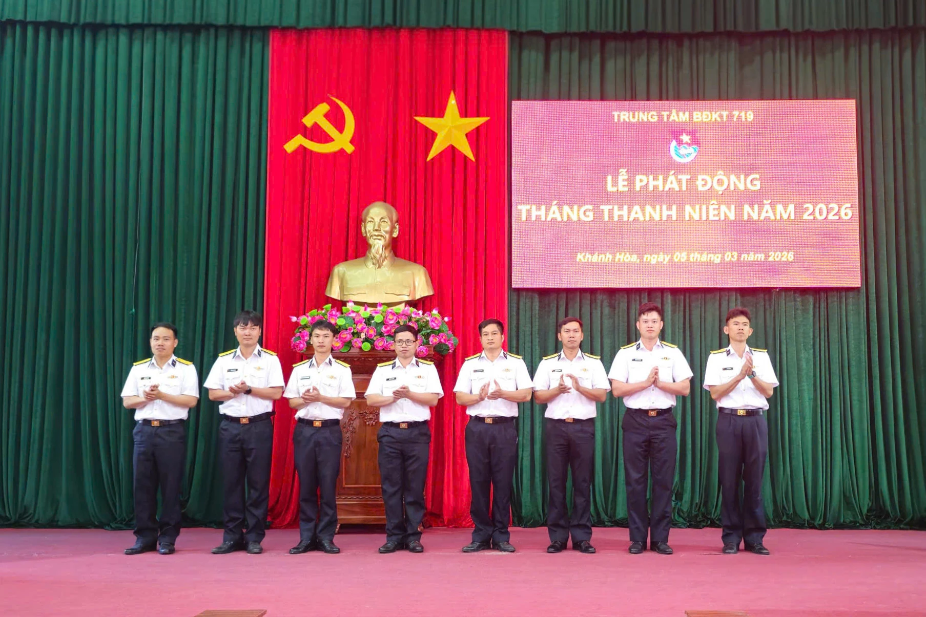 Các chi đoàn tham gia phát động thi đua trong Tháng Thanh niên,