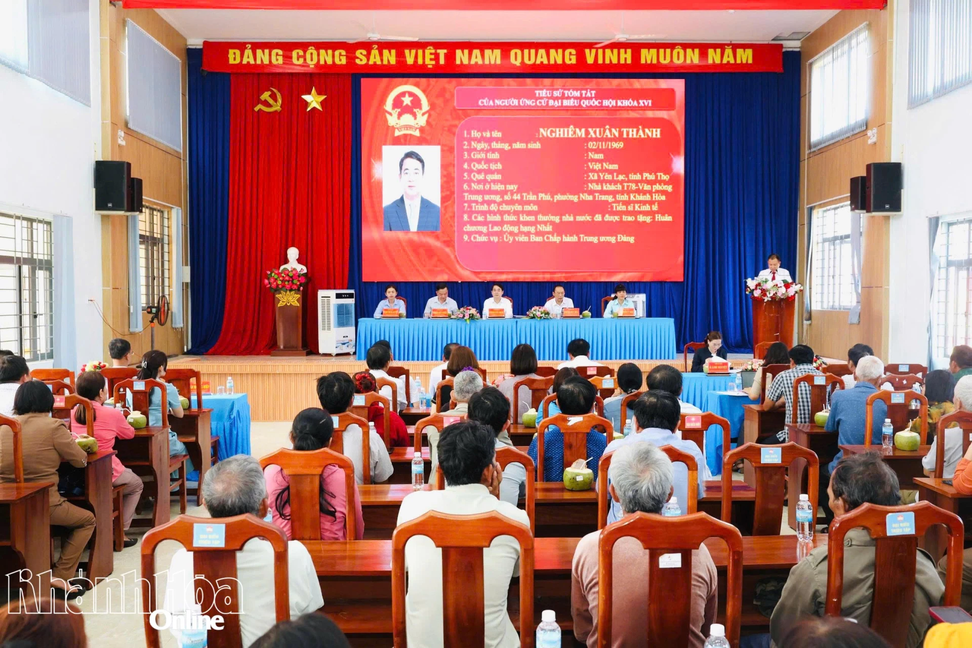 Quang cảnh hội nghị tiếp xúc cử tri tại xã Tây Ninh Hòa
