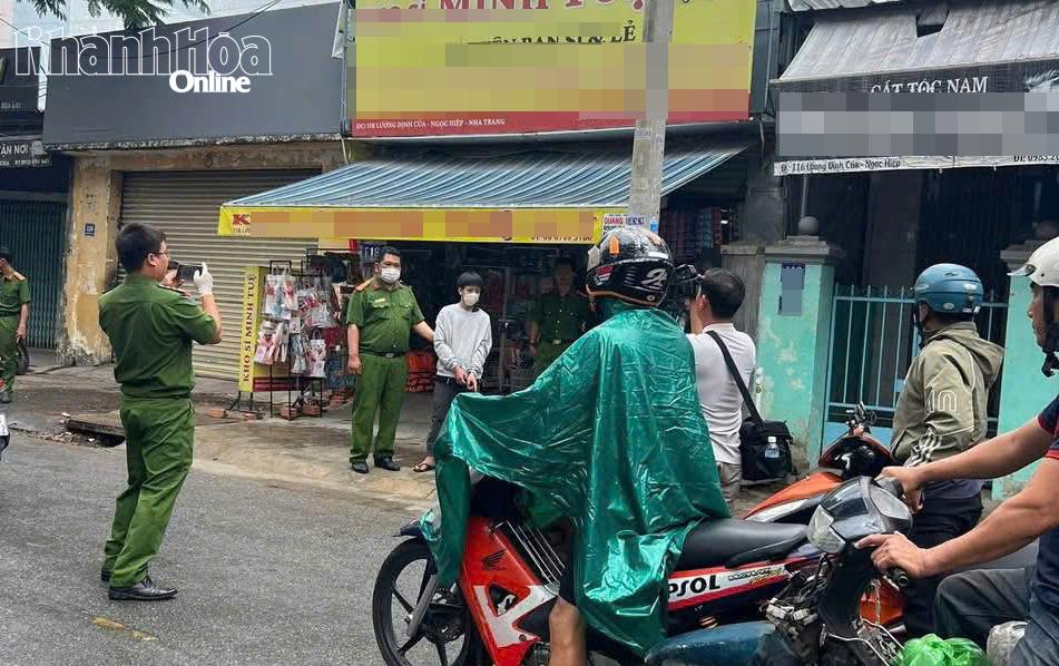 Đã bắt được 2 nghi phạm trong vụ người đàn ông bị sát hại lúc rạng sáng - Báo Khánh Hòa