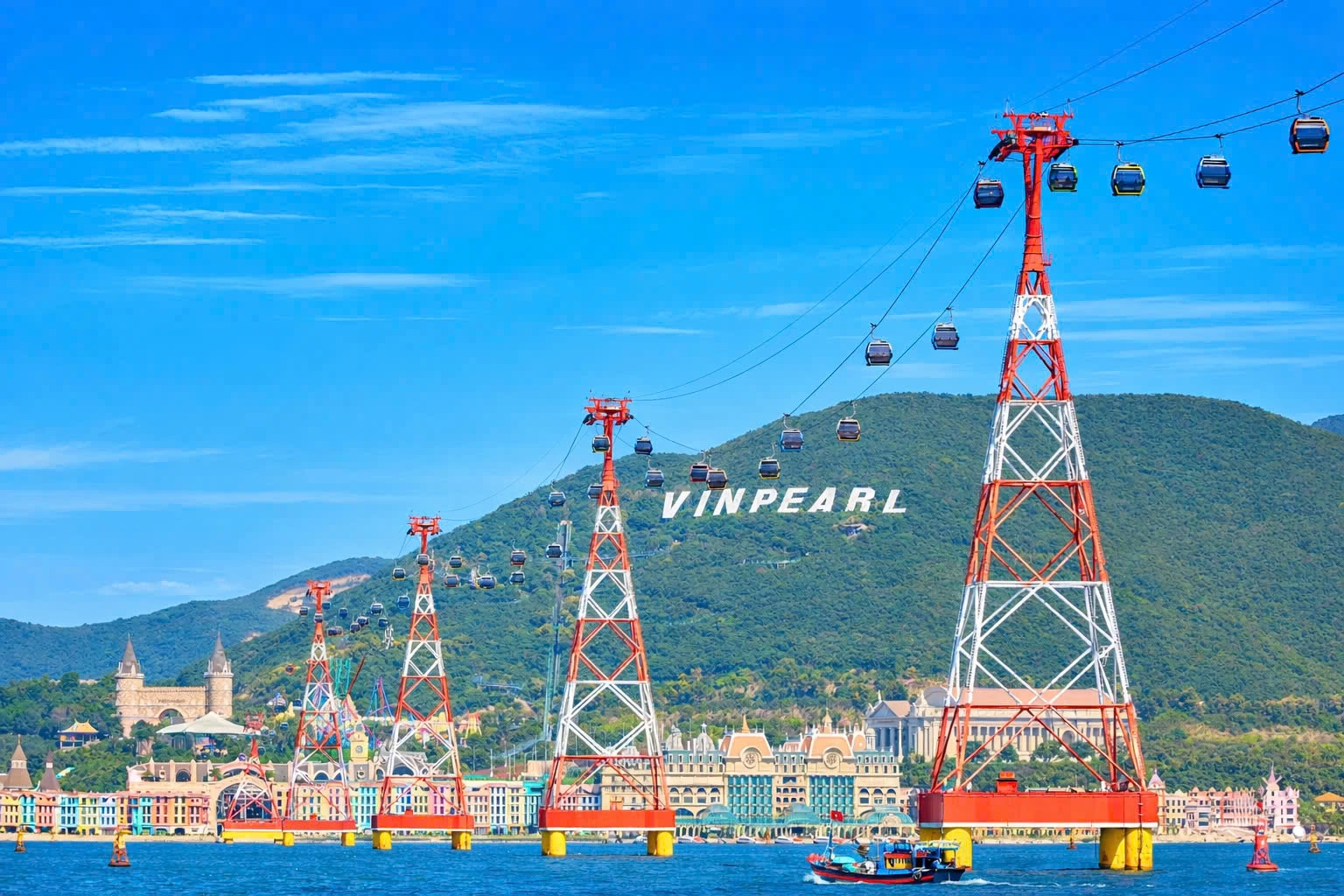Tuyến cáp treo Vinpearl - biểu tượng du lịch của Nha Trang