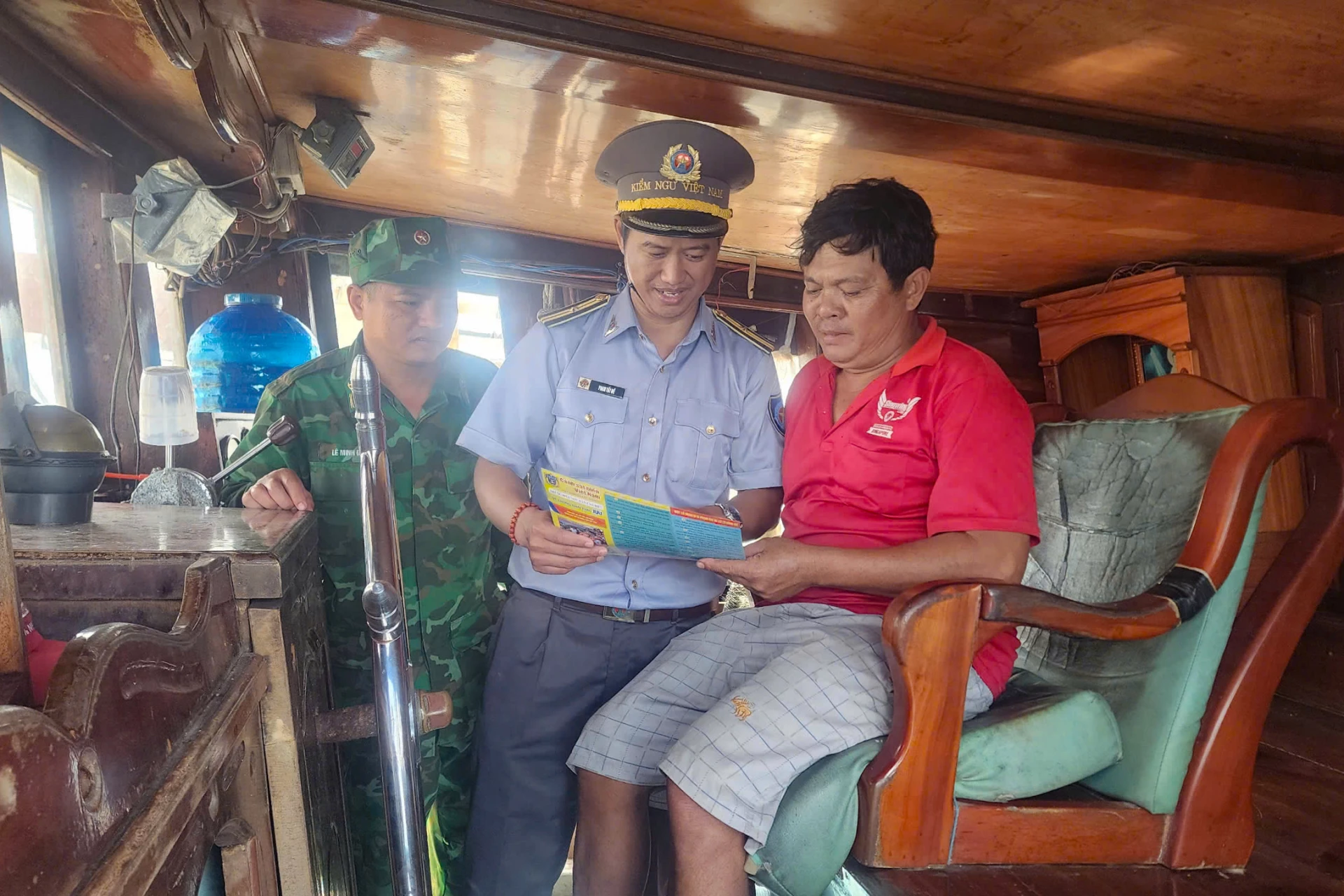 Tuyên truyền cho chủ các tàu cá.