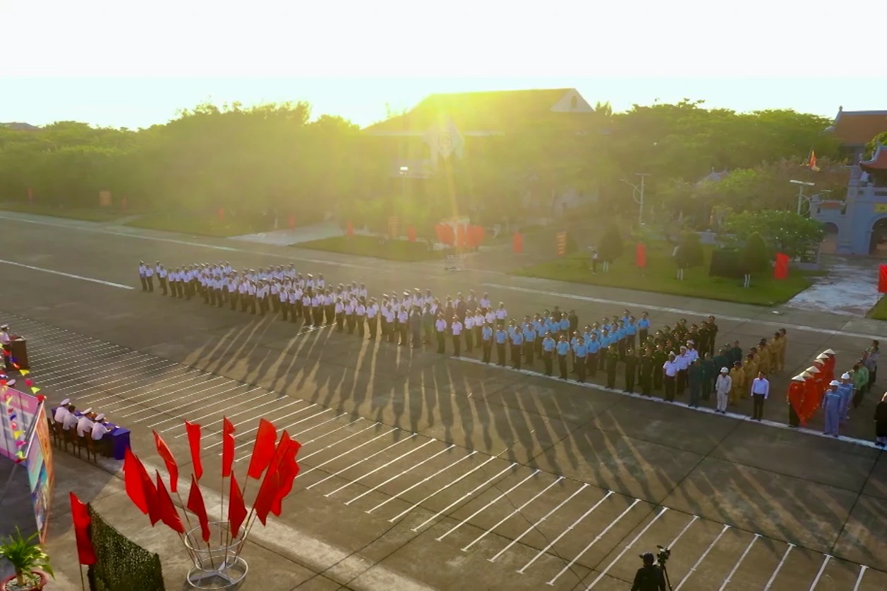 Từ sáng sớm, đông đảo cử tri đảo Trường Sa đã có mặt để tham gia bầu cử.