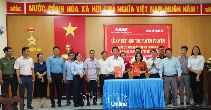 Xã Phước Hà ký kết phối hợp tuyên truyền với Báo và Phát thanh, Truyền hình Khánh Hòa