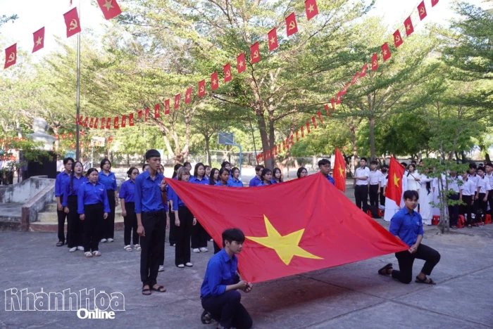 Trường THPT Tôn Đức Thắng kỷ niệm 95 năm Ngày thành lập Đoàn