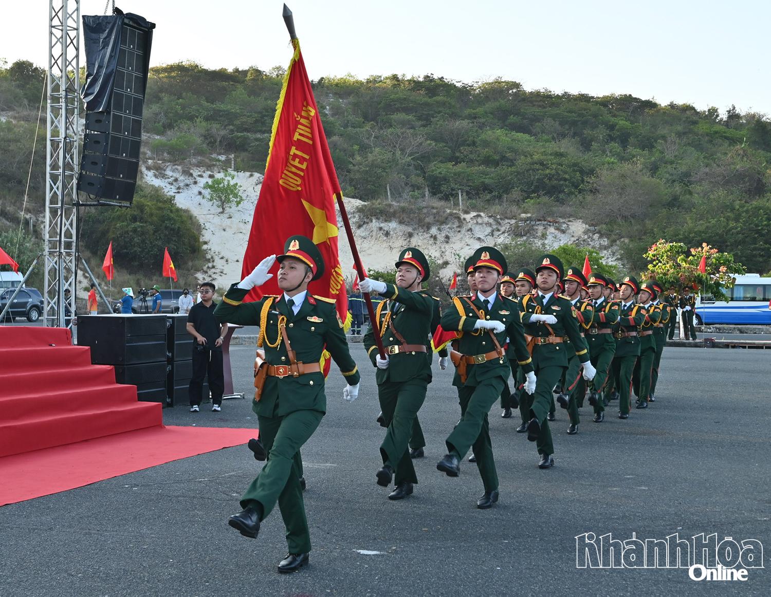 Đoàn tiêu binh diễu hành.