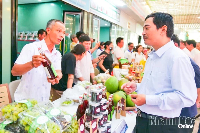 Kết nối, mở rộng thị trường nông sản