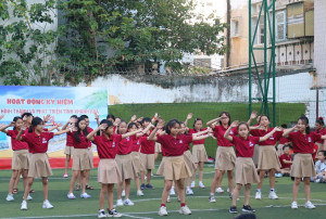 Trường iSchool Nha Trang tổ chức biểu diễn thời trang bảo vệ môi trường