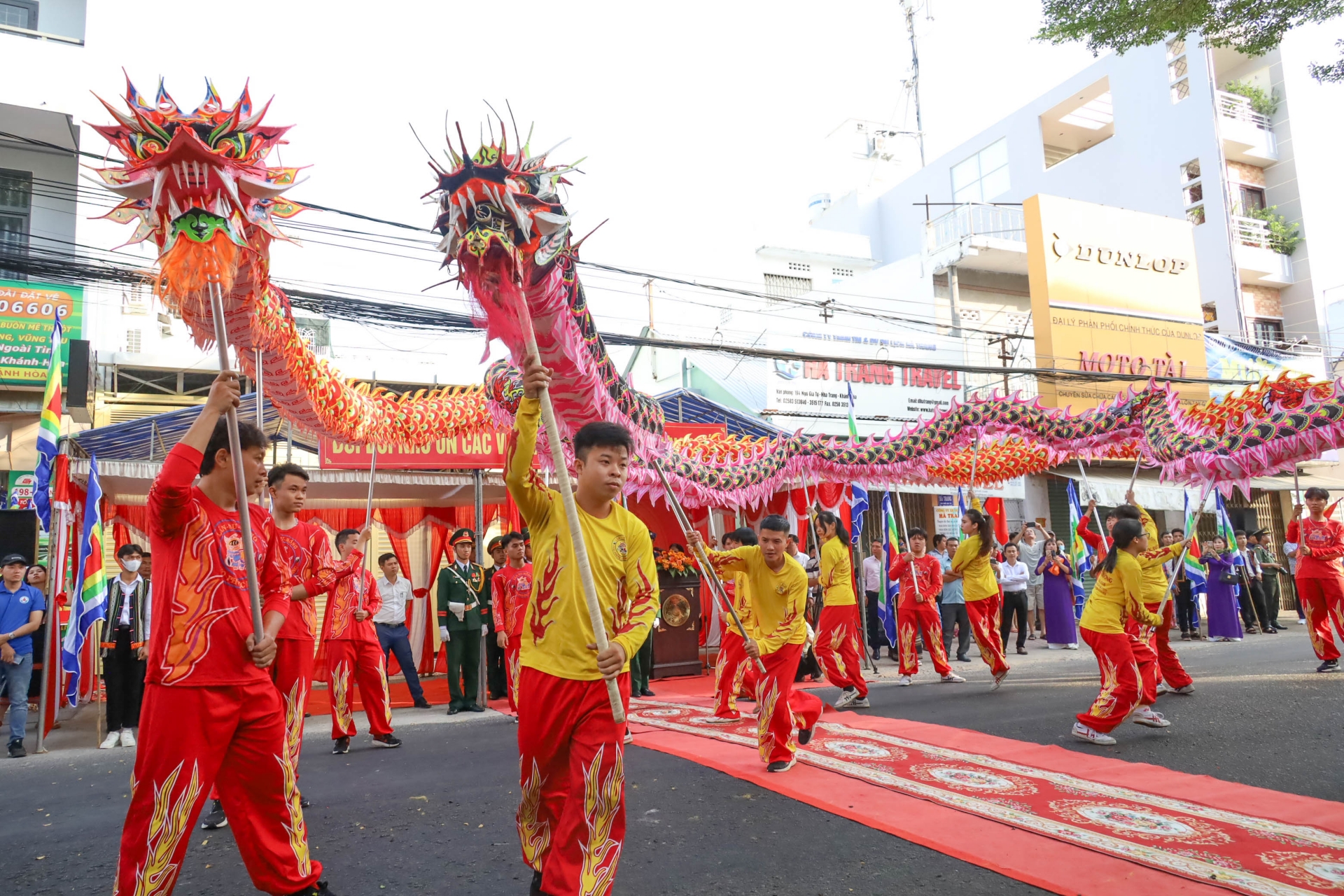 Dragon dance performed at the ceremony