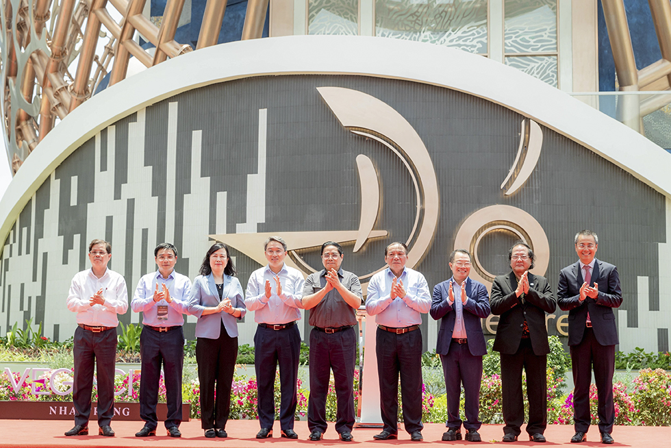 Prime Minister Pham Minh Chinh attends the inauguration ceremony of Do Theater

