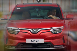 Truyền hình Anh: ‘VinFast VF 8 là tương lai của xe điện công nghệ cao Việt Nam’